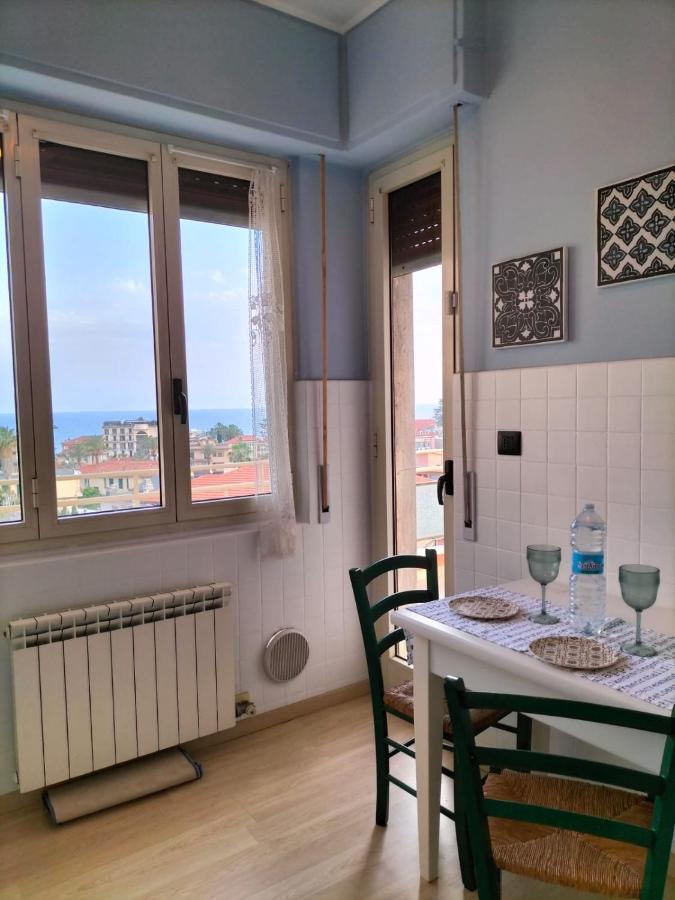 Appartement Attico Con Vista Mozzafiato à Bordighera Extérieur photo