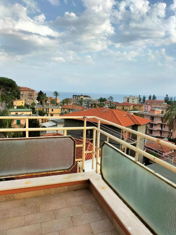 Appartement Attico Con Vista Mozzafiato à Bordighera Extérieur photo